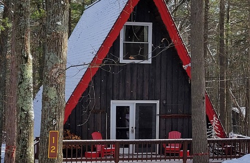 Jay Cabin | Cozy A-Frame Minutes to Whiteface