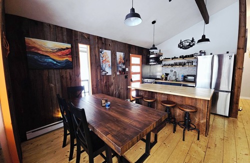 Pownal Cabin | Cozy A-Frame with Loft Views!