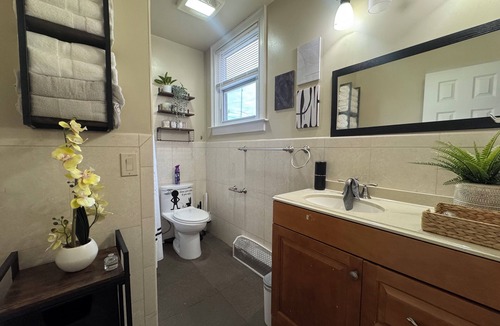 Forest Hill House | Cozy And Affordable Home Near NYC In Belleville NJ