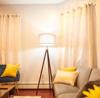 Smith Hill Apartment | Cozy apartment 2nd 10min Walk Downtown and City View