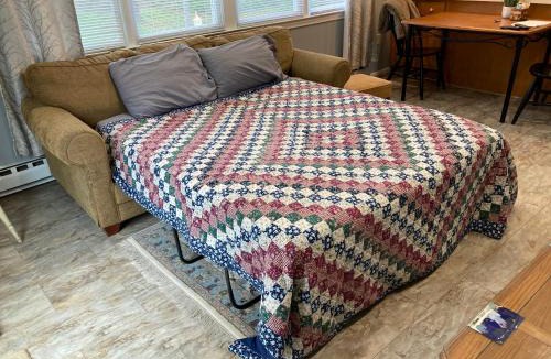Southbury Apartment | Cozy Apartment Centrally Located in Southbury
