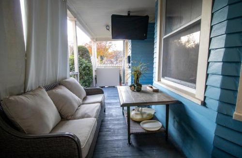 West New Haven Apartment | Cozy Apartment in Artsy Westville New Haven