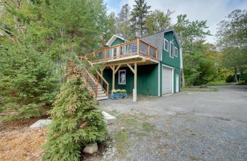 Northeast Harbor Apartment | Cozy Apt w/Deck, ~ 5 Miles to Acadia Nat'l Park!