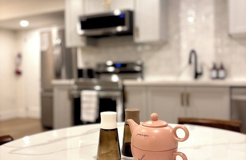 Milton Apartment | Cozy Basement Apartment in Milton. 1 Hour drive from Niagara falls and Toronto!