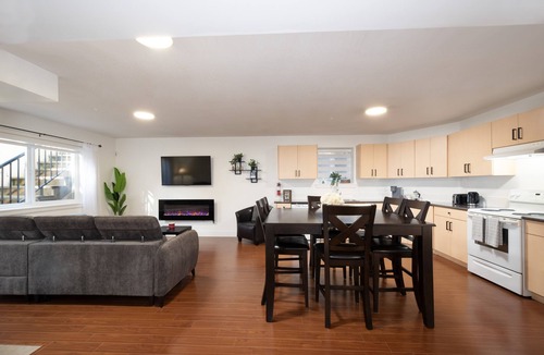 Willoughby House | Cozy Basement in Langley – Sleeps 6