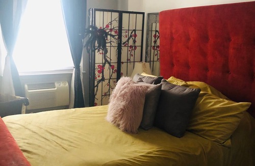 Central Park North Apartment | Cozy Bedroom in 3 Bedroom apartment in amazing New York with Elevator