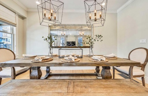 Egleston Square House | Cozy Boston Condo Near T