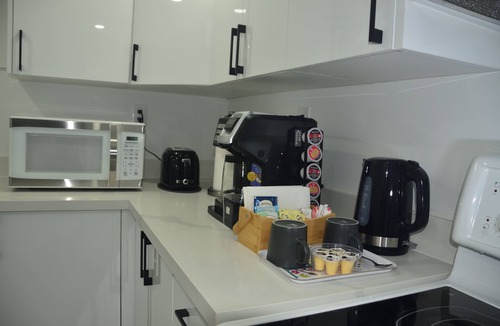 Wexford House | Cozy bright private basement apartment in the heart of Scarborough