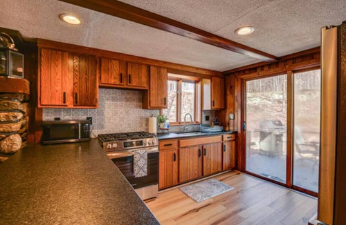 Alton House | Cozy Cabin | Fire Pit + Dock Option | Alton Bay