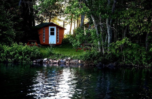 Killaloe Cabin | Cozy Cabin for Ontario Glamping Getaway on Golden Lake