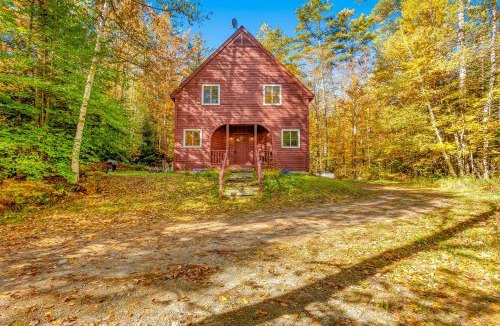 South Londonderry House | Cozy Cabin in the Woods