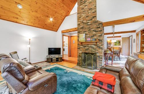 South Londonderry House | Cozy Cabin in the Woods