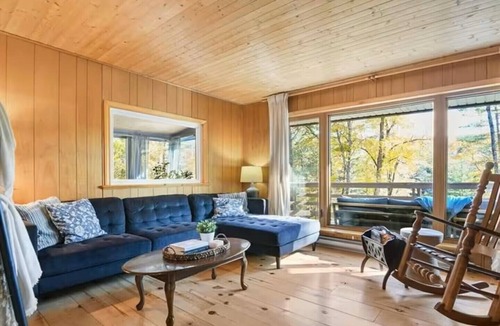 Greater Madawaska Cabin | Cozy Cabin on the water! Close to ski hill and recreational trails.