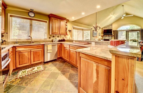 Carroll Cabin | Cozy Cabin Rental Perfect for a Family Vacation in New Hampshire