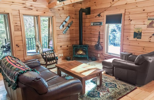 Rangeley House | Cozy Cabin with Rec Trail and Lake Access!