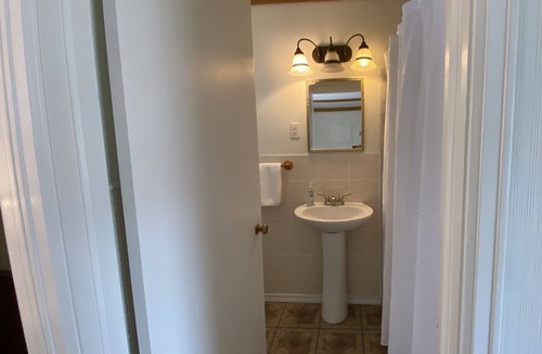 East Dorset Cabin | Cozy cabin with big views! Less than a mile from VT Summer Festival Horse Show