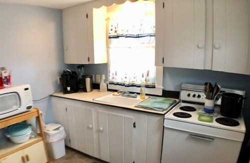 Bass River Cottage | Cozy Cape Getaway - Near Seaview Beach