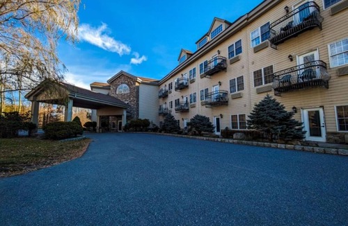 Lake Harmony Condo | Cozy Condo in Beautiful Lake Harmony, Pocono Mountains
