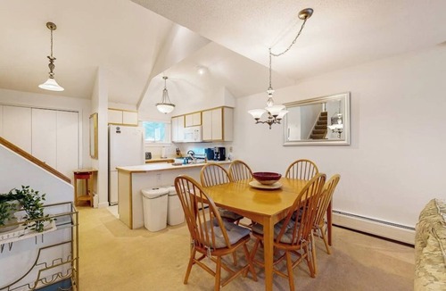 Killington Condo | Cozy condo w/balcony, indoor pool, hot tub, sauna, gym, steam room