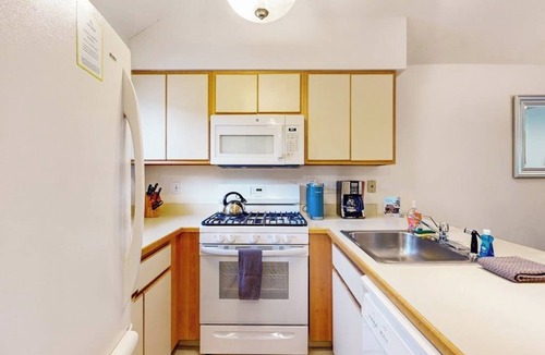 Killington Condo | Cozy condo w/balcony, indoor pool, hot tub, sauna, gym, steam room