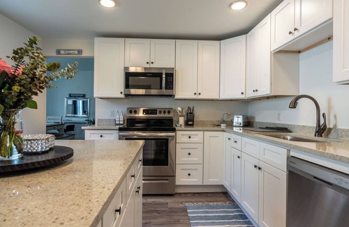 Kennebunk Condo | Cozy Contemporary River's Edge Retreat