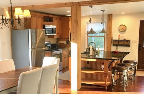 Kennebunk Cottage | Cozy Cottage 1 m to Dock Sq.beaches ESCAPE THE SUMMER HEAT AT THE COOL COAST!