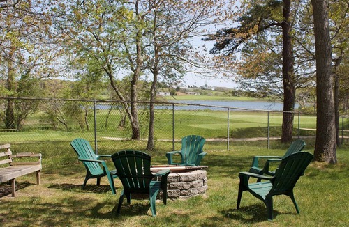 West Hyannisport House | Cozy Cottage: 135-HYP Quintessential Hyannis Port Cottage: Renovated, Putting Green, Walk to Beach