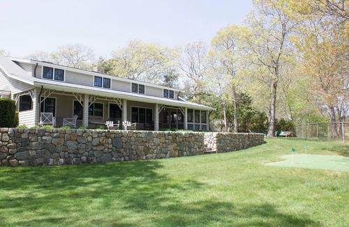 West Hyannisport House | Cozy Cottage: 135-HYP Quintessential Hyannis Port Cottage: Renovated, Putting Green, Walk to Beach