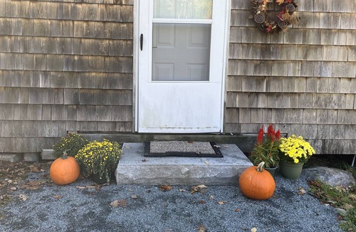 Sunapee Cottage | Cozy Cottage minutes away from Sunapee Mountain Skiing