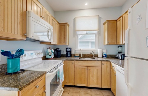 Summer Village Cottage | Cozy Cottage with Pools, Pickleball, Game Room, and Trolley to Nearby Beaches