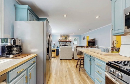 Moultonborough House | Cozy Dog Friendly Cottage w/large deck, firepit, partial a/c & walk to lake
