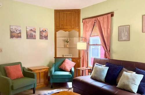 Owego Apartment | Cozy Downtown Retreat Sleeps 4 Walk to Downtown