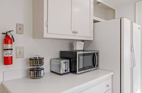 Concord Apartment | Cozy Escape at The Four Winds Estate