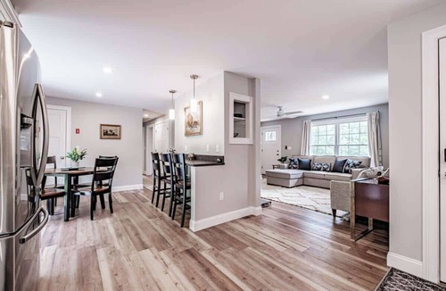 Raymond House | Cozy Family Home w/Beach Access