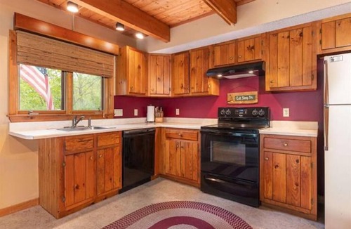 Intervale Condo | Cozy Family-Sized Condo Close To Everything