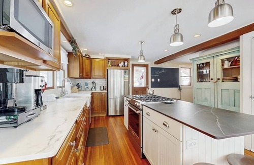 Cavendish House | Cozy farmhouse w/mountain views, woodstove, bbq, cable, close to Okemo, w/d