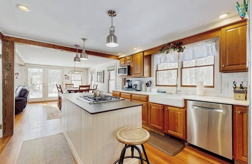 Cavendish House | Cozy farmhouse w/mountain views, woodstove, bbq, cable, close to Okemo, w/d