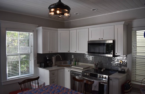 Bristol Apartment | Cozy, historic home, 1 BR located 2 blocks from downtown Bristol RI