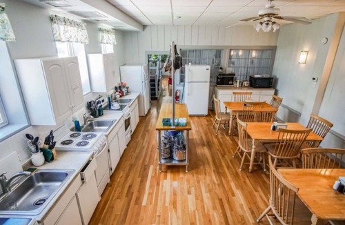 Tisbury Resort | Cozy History ResortnLocated in the center of the city