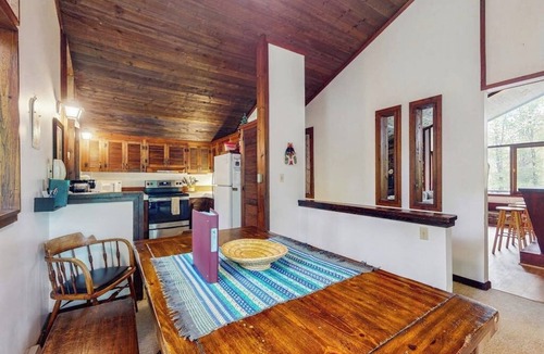 Killington House | Cozy house in woods w/balcony, bonus room, creek