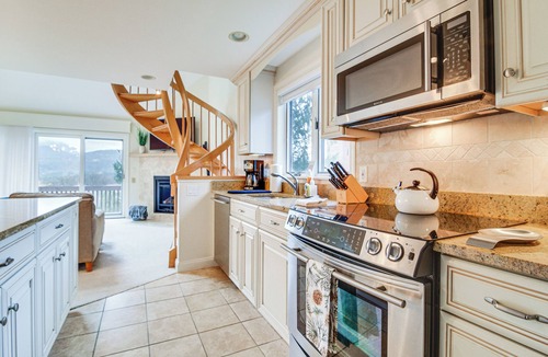 Jackson Condo | Cozy Jackson Condo w/Mtn Views & Pool Access!