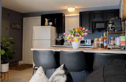 Gilford Condo | Cozy Lake Condo | Beach + Pool | Winnipesaukee