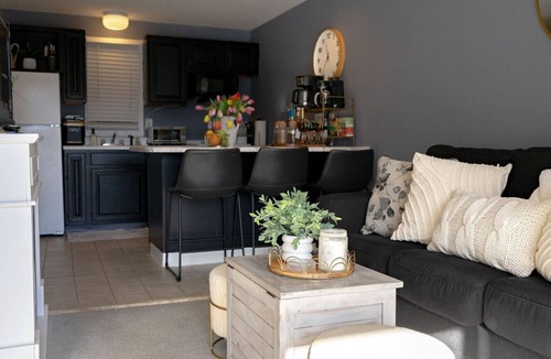 Gilford Condo | Cozy Lake Condo | Beach + Pool | Winnipesaukee