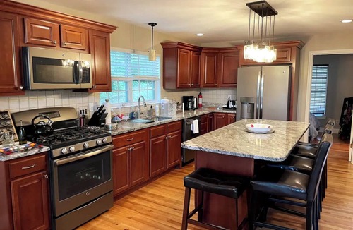 Athens House | Cozy Lake house with private dock, kayak, canoe, and beach access. Pet Friendly!
