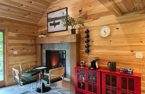 Littleton Cabin | Cozy Littleton Log Cabin with fun for all ages!