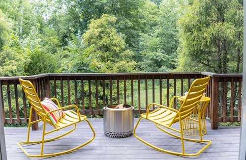 Kerhonkson Cabin | Cozy Log Cabin | Firepit Stream O&W Rail Trail