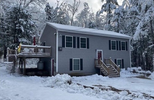 Eidelweiss Village House | Cozy Madison Home/Small Dogs Welcome