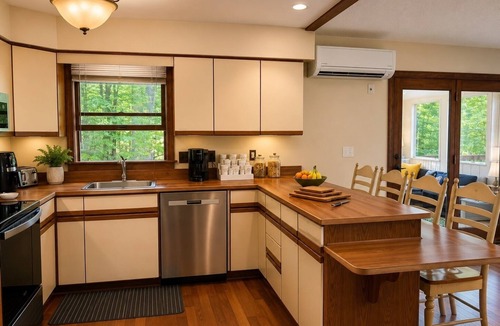 Lackawaxen House | Cozy Masthope Escape Hot Tub Near Narrowsburg