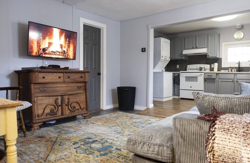 Northwest Harwinton Apartment | Cozy Modern Farmhouse Private Apt - 3 Beds