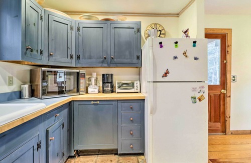 Monterey House | Cozy Monterey Home w/Porch: Walk to Lake Garfield